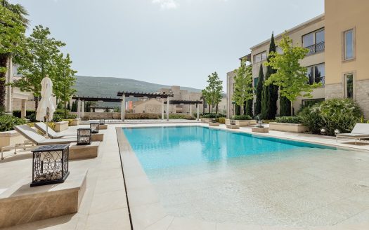 Stunning one-bedroom apartment in Village Residence