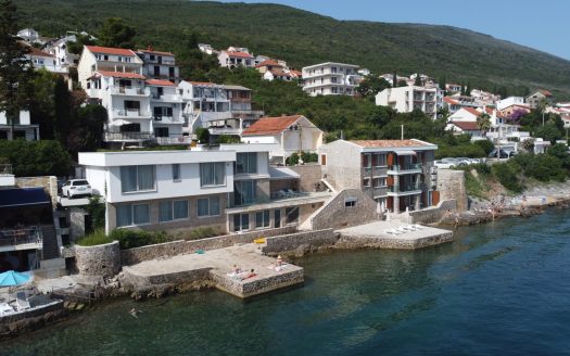 Modern Seafront Villa in Krasici