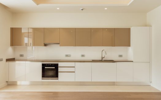 Three-bedroom apartment in Village Residence